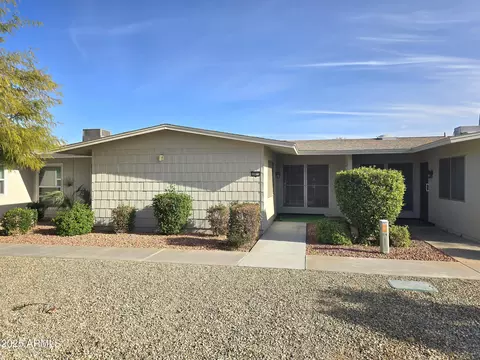 10835 W Santa Fe Dr, Sun City, AZ 85351