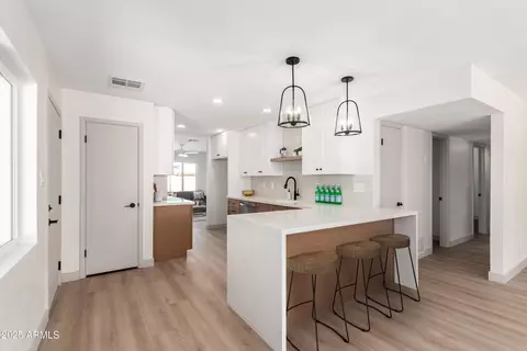 8732 E Forest Dr, Scottsdale, AZ 85257