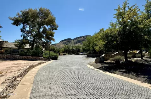 5701 E Mockingbird Ln, Paradise Valley, AZ 85253