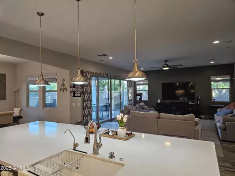 Kitchen - 1925 E La Costa Dr, Gilbert, AZ 85298 photo 2 of 7