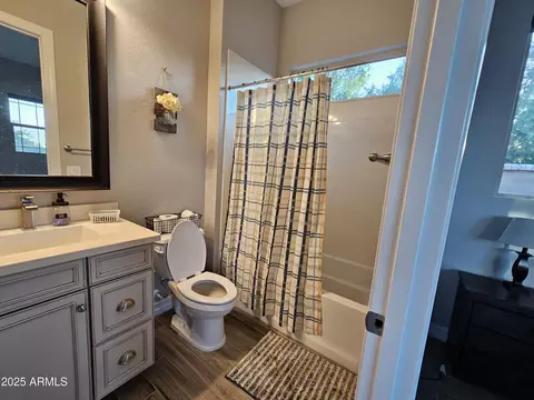 Bath - 1925 E La Costa Dr, Gilbert, AZ 85298 photo 2 of 9