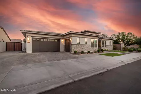 1925 E La Costa Dr, Gilbert, AZ 85298