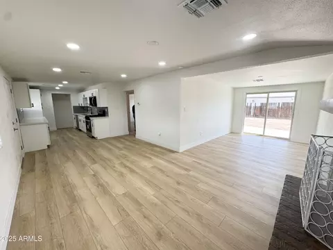 Living - 3807 N 64th Dr, Phoenix, AZ 85033 photo 1 of 2