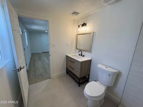 Bath - 3807 N 64th Dr, Phoenix, AZ 85033 photo 1 of 3