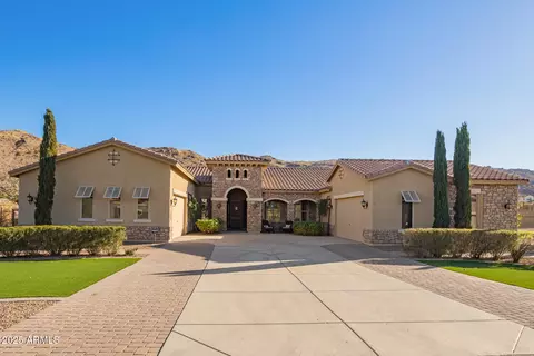3211 E Ian Dr, Phoenix, AZ 85042