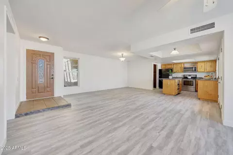 13633 N 40th Dr, Phoenix, AZ 85029 photo 11