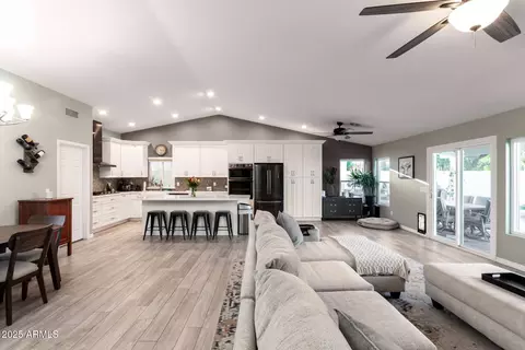950 W Cooley Dr, Gilbert, AZ 85233 photo 15