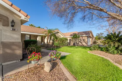 950 W Cooley Dr, Gilbert, AZ 85233 photo 4