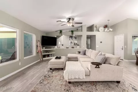 950 W Cooley Dr, Gilbert, AZ 85233 photo 9