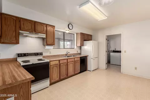 Kitchen - 1543 S Mara Dr, Apache Junction, AZ 85120 photo 1 of 2