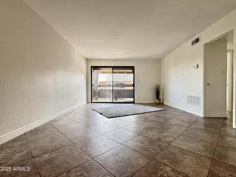 Living - 3825 E Camelback Rd #292, Phoenix, AZ 85018 photo 3 of 5