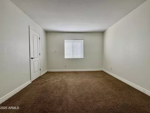 Bedroom - 3825 E Camelback Rd #292, Phoenix, AZ 85018 photo 4 of 5