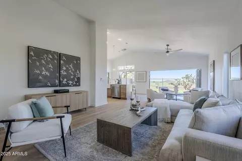 40724 N Capital Ct, Anthem, AZ 85086