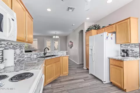 Kitchen - 11034 E Natal Ave, Mesa, AZ 85209 photo 1 of 4