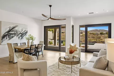 10819 E Butherus Dr, Scottsdale, AZ 85255