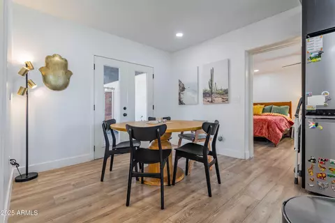 Dining - 406 W Coolidge St, Phoenix, AZ 85013 photo 1 of 1