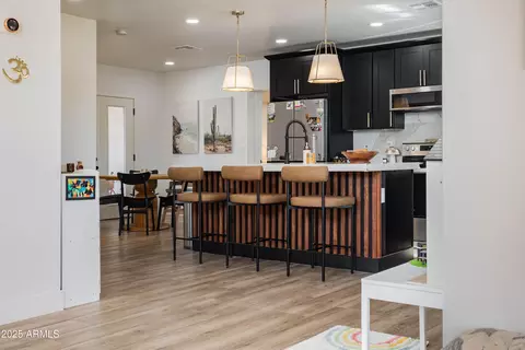 Kitchen - 406 W Coolidge St, Phoenix, AZ 85013 photo 2 of 4