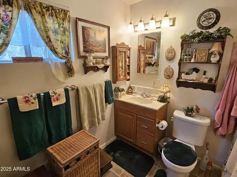 Bath - 202 E Frontier St, Payson, AZ 85541 photo 2 of 2