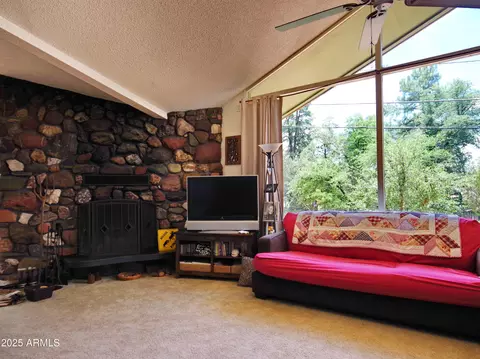 Living - 202 E Frontier St, Payson, AZ 85541 photo 1 of 2