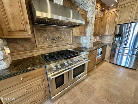 1046 E Le Marche Ave, Phoenix, AZ 85022 photo 19