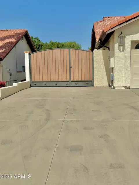 1046 E Le Marche Ave, Phoenix, AZ 85022 photo 7