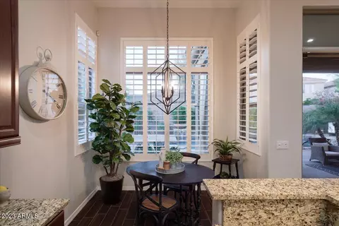 Dining - 3634 E Sands Dr, Phoenix, AZ 85050 photo 2 of 2