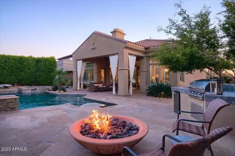 Exterior - 3634 E Sands Dr, Phoenix, AZ 85050 photo 6 of 13