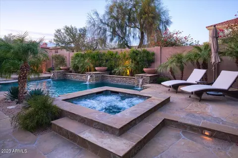 Exterior - 3634 E Sands Dr, Phoenix, AZ 85050 photo 9 of 13