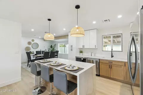 2244 E Janice Way, Phoenix, AZ 85022 photo 3