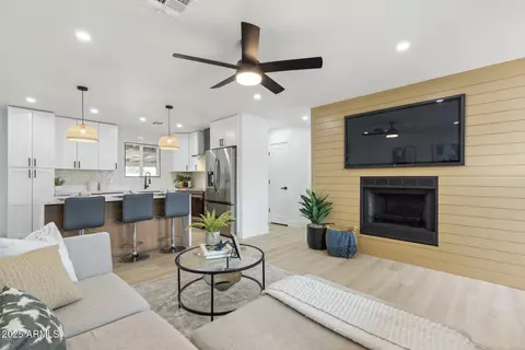 2244 E Janice Way, Phoenix, AZ 85022 photo 6