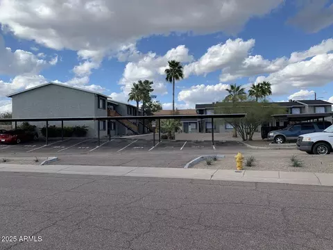 Exterior - 2104 Eugie Ter, Phoenix, AZ 85022 photo 4 of 9