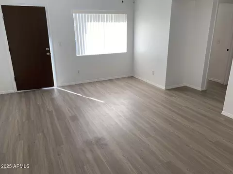 Living - 2104 Eugie Ter, Phoenix, AZ 85022 photo 1 of 2