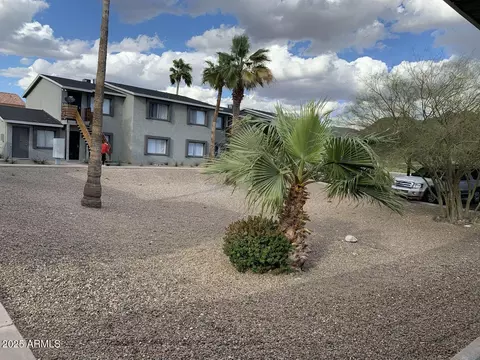Exterior - 2104 Eugie Ter, Phoenix, AZ 85022 photo 5 of 9