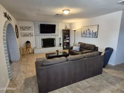 4231 E Roeser Rd, Phoenix, AZ 85040 photo 9