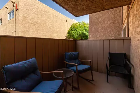Exterior - 5525 E Thomas Rd #K6, Phoenix, AZ 85018 photo 1 of 3