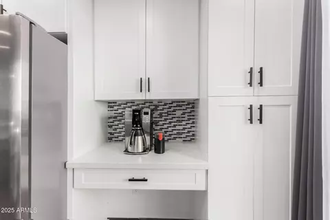 Kitchen - 5525 E Thomas Rd #K6, Phoenix, AZ 85018 photo 6 of 6