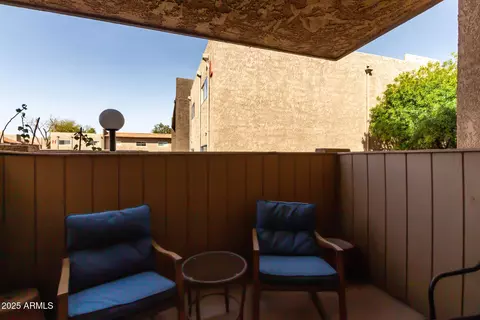 Exterior - 5525 E Thomas Rd #K6, Phoenix, AZ 85018 photo 2 of 3