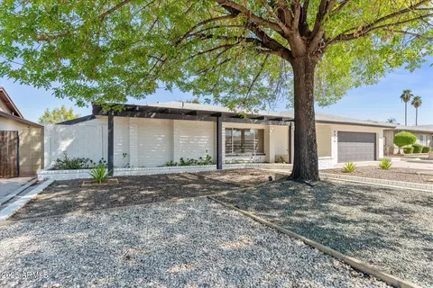 8419 N 51st Dr, Glendale, AZ 85302