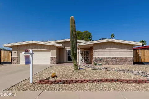 11018 W Boswell Blvd, Sun City, AZ 85373