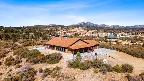 18700 S Aggie Hodge Rd, Peeples Valley, AZ 86332