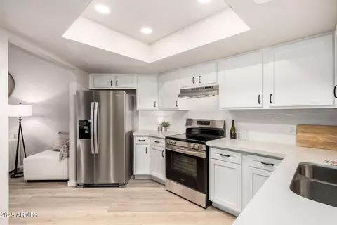 4210 W Calavar Rd, Phoenix, AZ 85053 photo 6