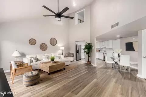4210 W Calavar Rd, Phoenix, AZ 85053