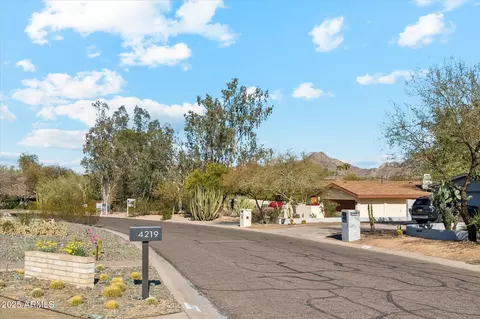 4165 E Saint Joseph Way, Phoenix, AZ 85018 photo 15
