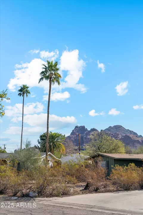 4165 E Saint Joseph Way, Phoenix, AZ 85018 photo 18