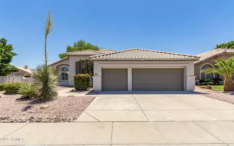 6809 W Via Montoya Dr, Glendale, AZ 85310