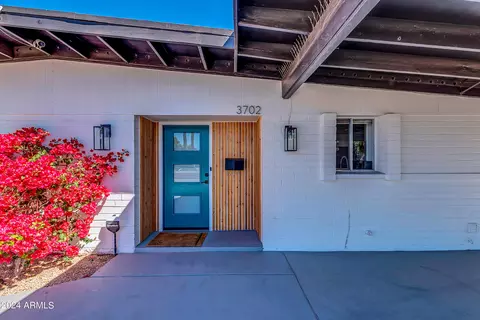 3702 E Laurel Ln, Phoenix, AZ 85028 photo 7