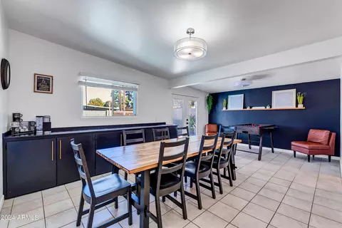 3702 E Laurel Ln, Phoenix, AZ 85028 photo 4
