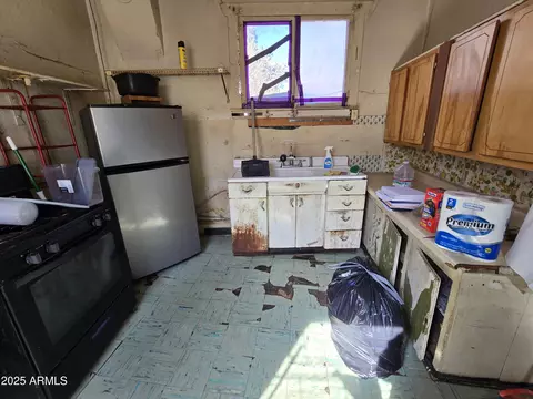 Kitchen - 3 A Clawson St, Bisbee, AZ 85603 photo 2 of 2