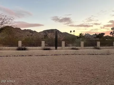 4525 E Onyx Ave, Phoenix, AZ 85028 photo 2