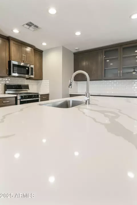 2530 E Randall Dr, Tempe, AZ 85288 photo 8